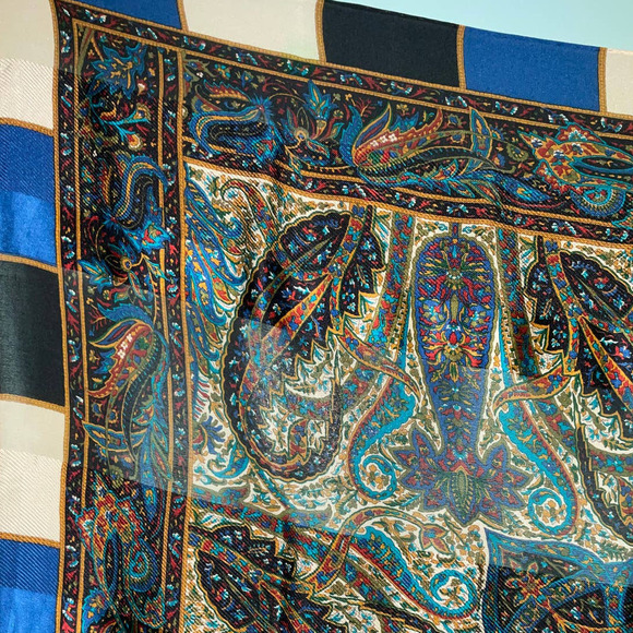 Yves Saint Laurent YSL Large 100% Silk Paisley Print Scarf Shawl Babushka - Picture 14 of 15